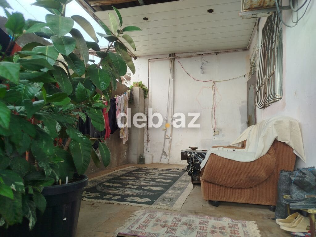 Bayıl 3 otaqlı, 85 kv. m, Orta təmir — şəkil 1