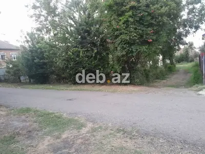 Satılır geniş həyəti var iki lərtəbə köhnə tikili var bağı var əlavə — kiçik şəkil 4
