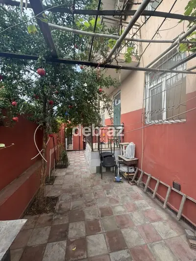Xətaidə 180 kv.m sahəsi olan 5 otaqlı orta təmirli həyət / bağ evi satılır — kiçik şəkil 26