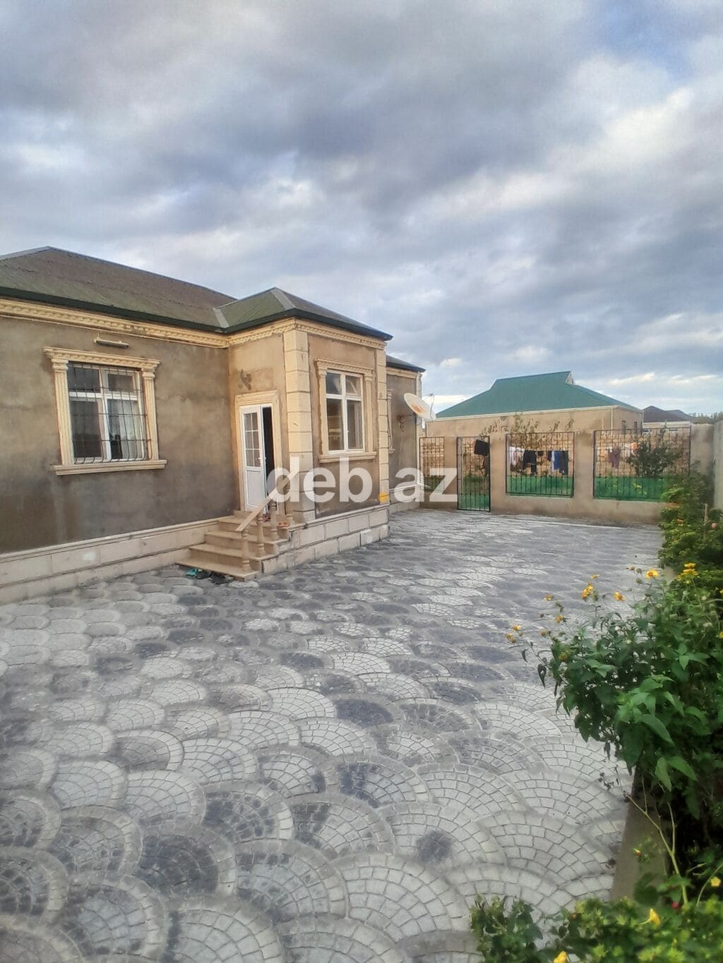 Qala qəs. 4 otaqlı, 110 kv. m, Kredit yoxdur, Orta təmir — şəkil 1