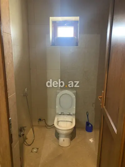 Pirşağı Qızıl Qumda! Klassik üslublu 2 mərtəbəli, 7 otaqlı (300 m²) LÜKS VİLLA / HƏYƏT EVİ satılır — Baseyn, sauna, yay mətbəxi v qarajla! — kiçik şəkil 17