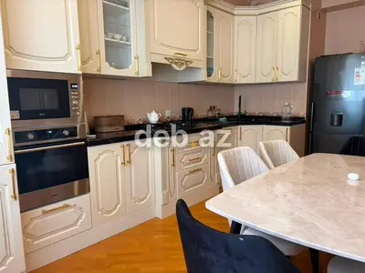 4 otaqlı 153 kv geniş mənzil – klassik interyer - Dəbdəbəli zal — kiçik şəkil 14