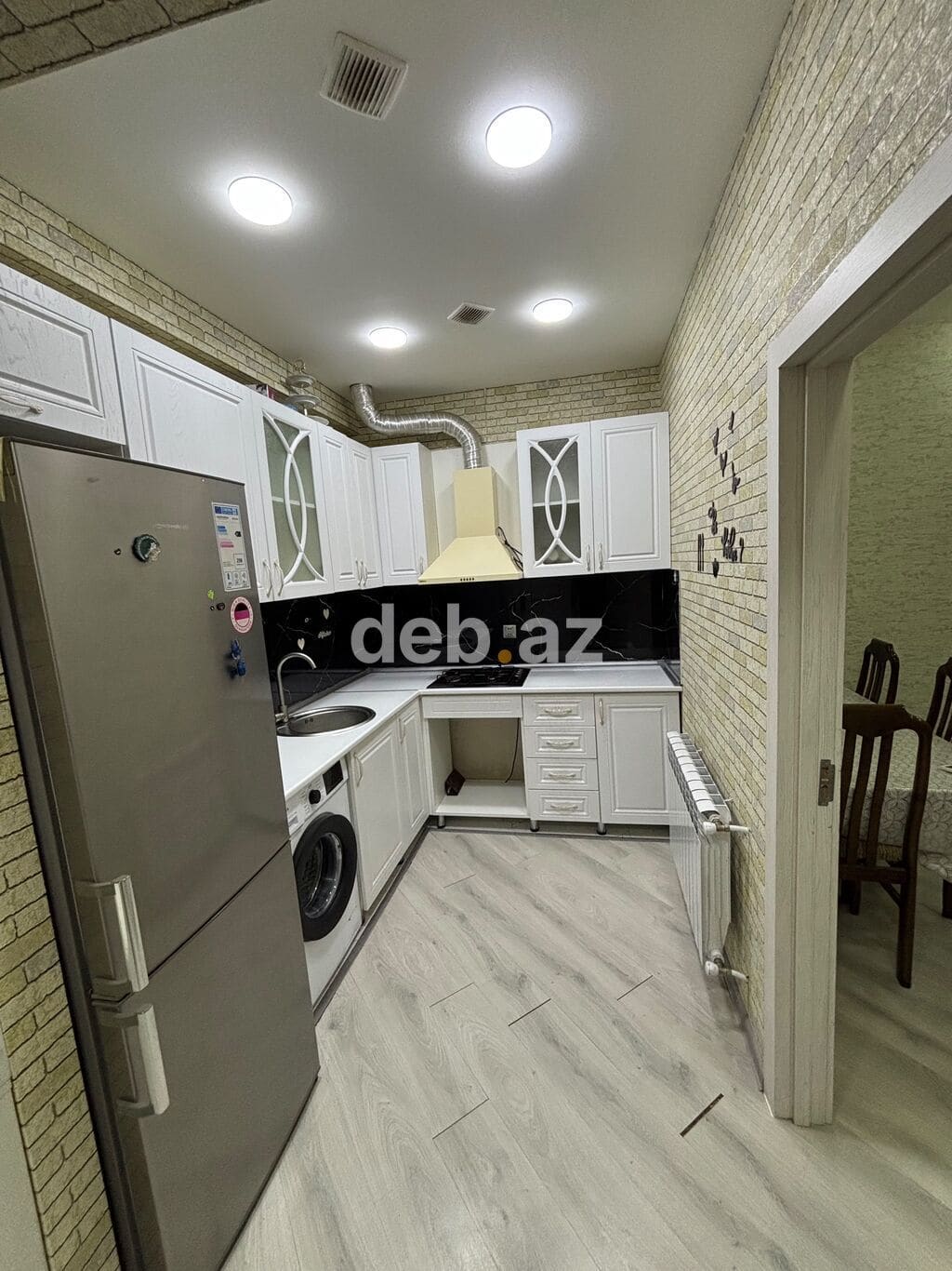 Xırdalan mərkəzində, "Grandmart"ın arxasında, "Eko Park" binasında Çıxarışlı, tam əşyalı 2 otaqlı mənzil satılır — İpotekaya yararlı! — şəkil 1