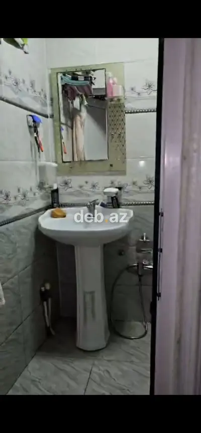 2 sotda geniş 2 mərtəbə 5 otaqlı həyət evi. 2 ci mərtəbəsində və — kiçik şəkil 5