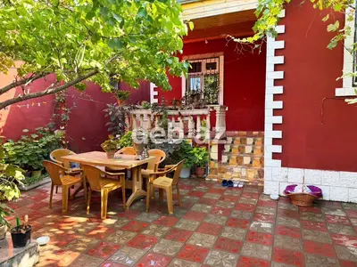 Həyətyanı sahəsi olan 4 otaqlı ev TƏCİLİ SATILIR! ƏŞYALI 4 OTAQLI — kiçik şəkil 1