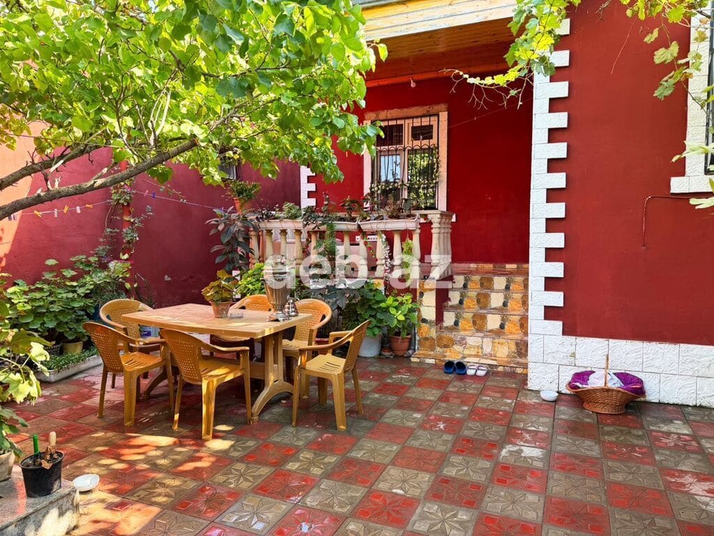 Həyətyanı sahəsi olan 4 otaqlı ev TƏCİLİ SATILIR! ƏŞYALI 4 OTAQLI — Sabunçu, Bakı