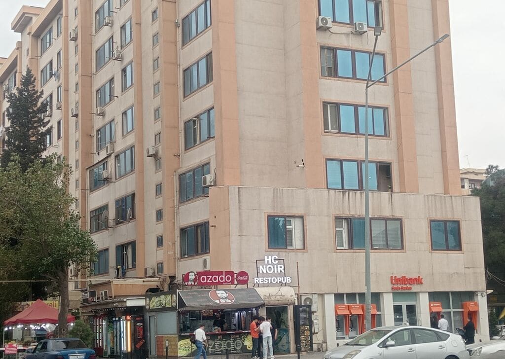 Razində Aygün Mall ilə üzbəüz 2/1 düzelmə studiya mənzil kirayə verilir (Sülh küç.) — kiçik şəkil 2