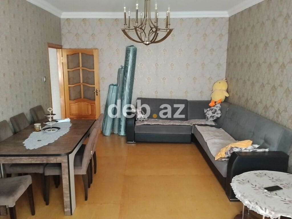 Ev Sumqayıt 18 mkr da yerləşir qanuni 4 otağdı evin yanında 2 məkdəb 2 — şəkil 1