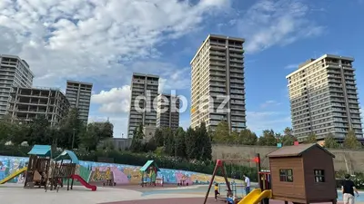 Ağ şəhər, 3 otaqlı, Yeni tikili, 163 kv. m — kiçik şəkil 4