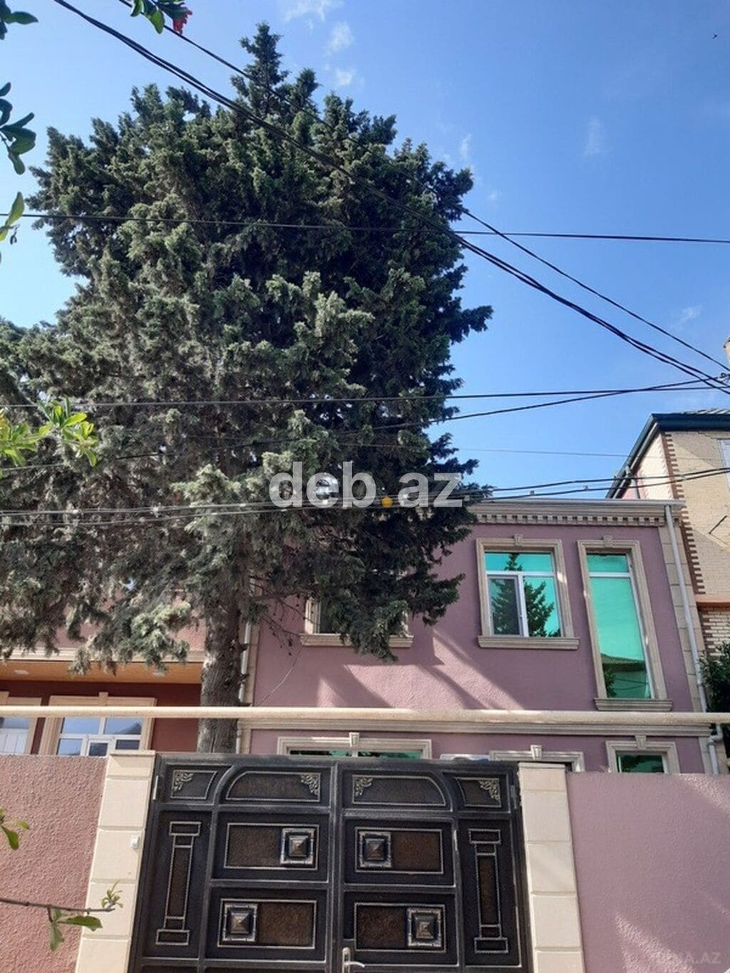 Qaraçuxurda Kupçalı 2 Mərtəbəli Əşyalı Həyət Evi Satılır — Suraxanı, Bakı