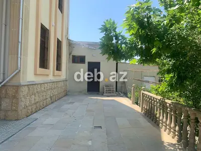 Novxanıda 6 Otaqlı Hovuzlu Bağ Evi Satılır — kiçik şəkil 3
