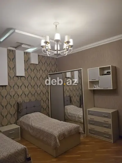Satılır – geniş həyət evi - Üç mərtəbəli, mansardlı mülk. - Fasadda — kiçik şəkil 15