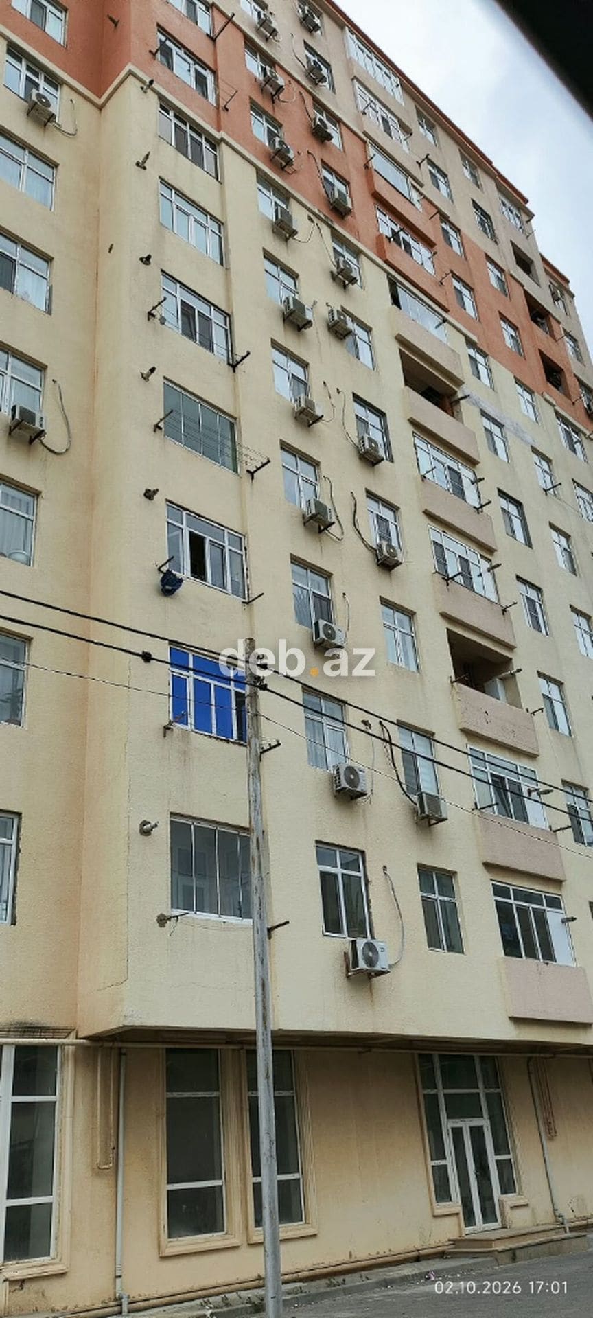 Lökbatan qəsəbəsində, mərkəzdə 1otaqlı mənzil satılır. Çıxarış — şəkil 1
