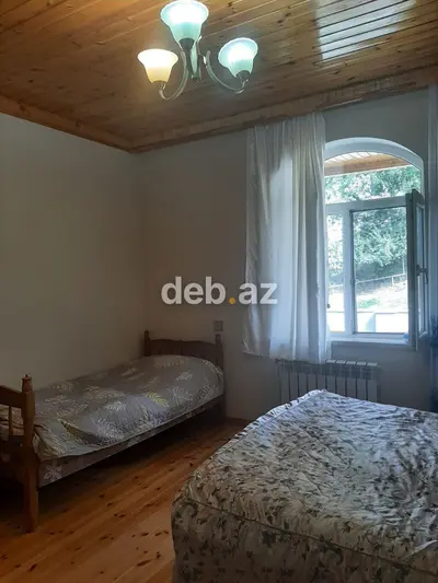 Gədəbəydə TƏCİLİ! 40 Sotdan Çox Həyətdə 250 m² 2 Mərtəbəli Möhtəşəm Ev Satılır — Özel Dağ Bulaq Suyu, Kombili v Bisetkalı! — kiçik şəkil 9