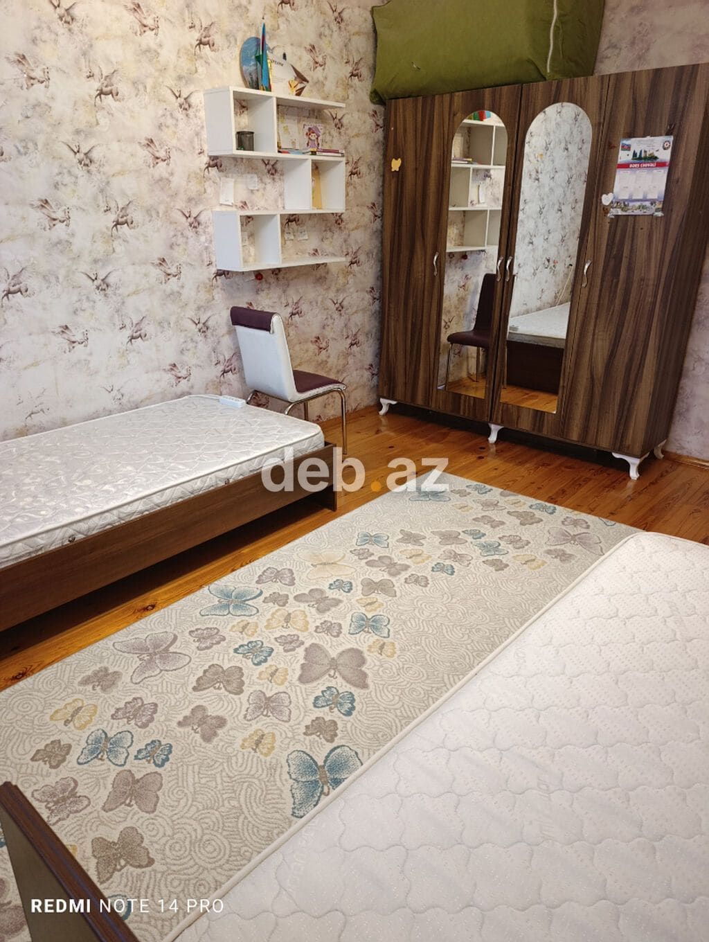 Zabrat 1-də 8 daş kürsülü, qoşa daşla tikilmiş 4 otaqlı (120 m²) həyət evi satılır — Navesli, kameralı v mərkəzi kanalizasiyalı! — şəkil 1