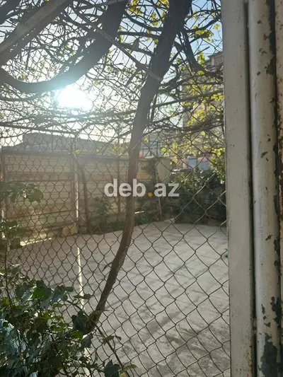 Avtovagzal metrosunun yax 5 mertebeli binanin 1 ci merteebsinde 3 — kiçik şəkil 1