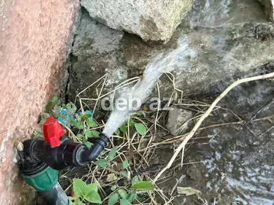 Maştağa qəsəbəsində tam mərkəzdə 209 nom məktəbin yuxarı istiqamətində — kiçik şəkil 10