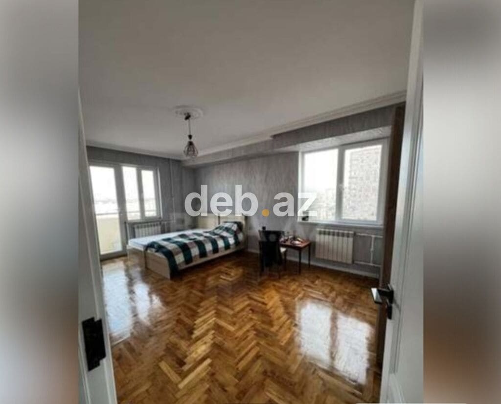 5 otaqlı menzil. 13 mertebe in. 11ci mertebe si. Evde 5 xanım qalır — Bakı