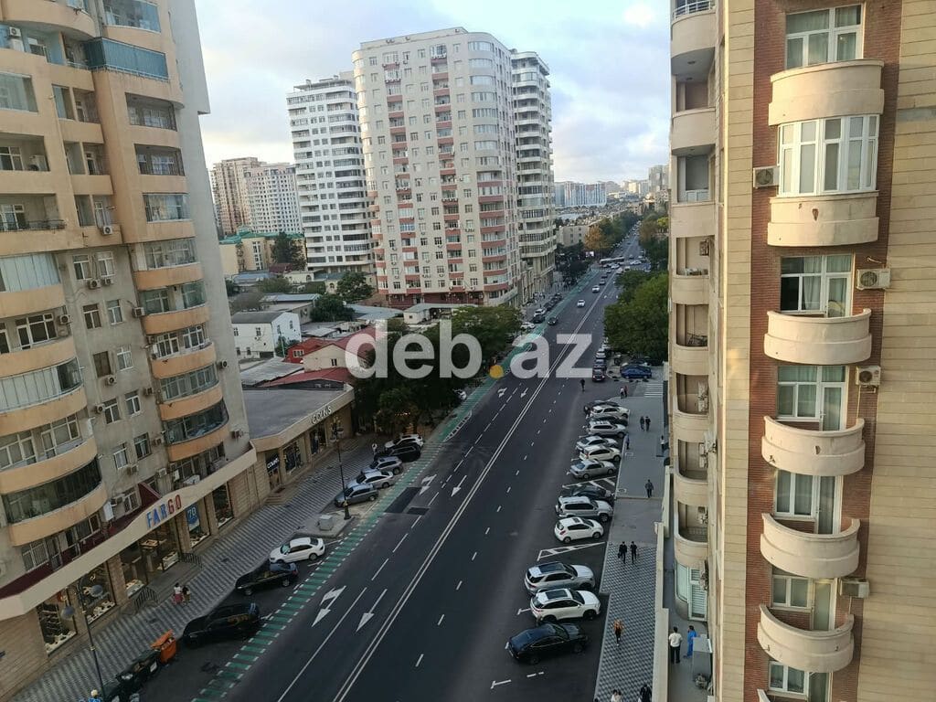 Tecili,Tecili,Elimler Metrosunun cixiwinda,Huseyincavid — Bakı