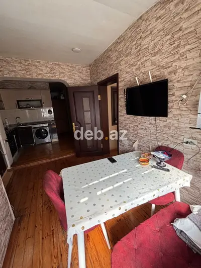 Geniş və işıqlı 3 otaqlı 105 m2 mənzil Bakı şəhəri, Yeni Yasamal — kiçik şəkil 5