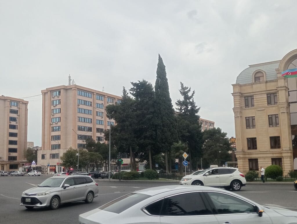 Razində Aygün Mall ilə üzbəüz 2/1 düzelmə studiya mənzil kirayə verilir (Sülh küç.) — kiçik şəkil 13