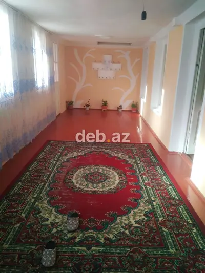 Şeki şeher merkez heryere yaxın qaz su işıq kanalizasiya kabel tv — kiçik şəkil 1