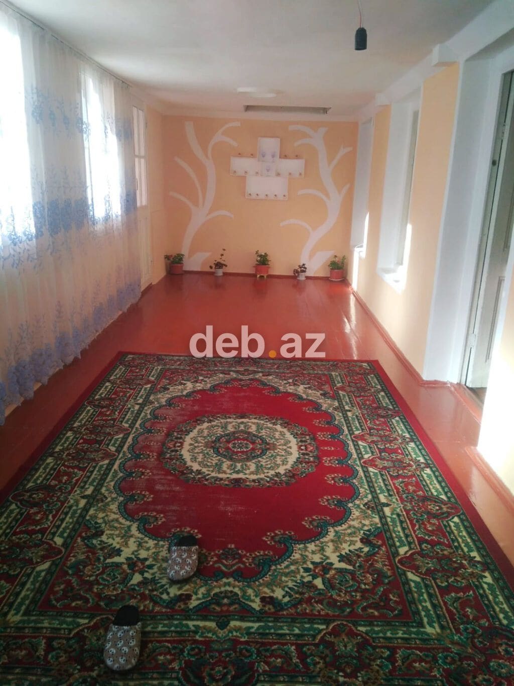 Şeki şeher merkez heryere yaxın qaz su işıq kanalizasiya kabel tv — şəkil 1