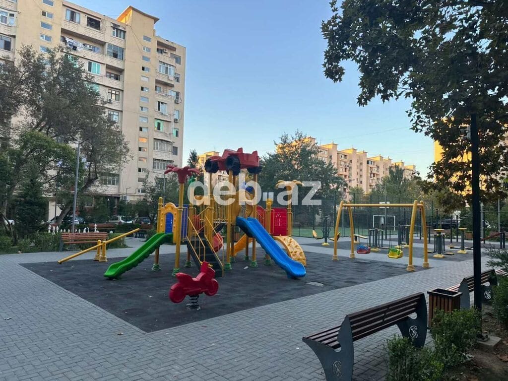 Bakı, Bakıxanov qəs., 3 otaqlı, Köhnə tikili, m. Neftçilər, 65 kv. m — Sabunçu, Bakı