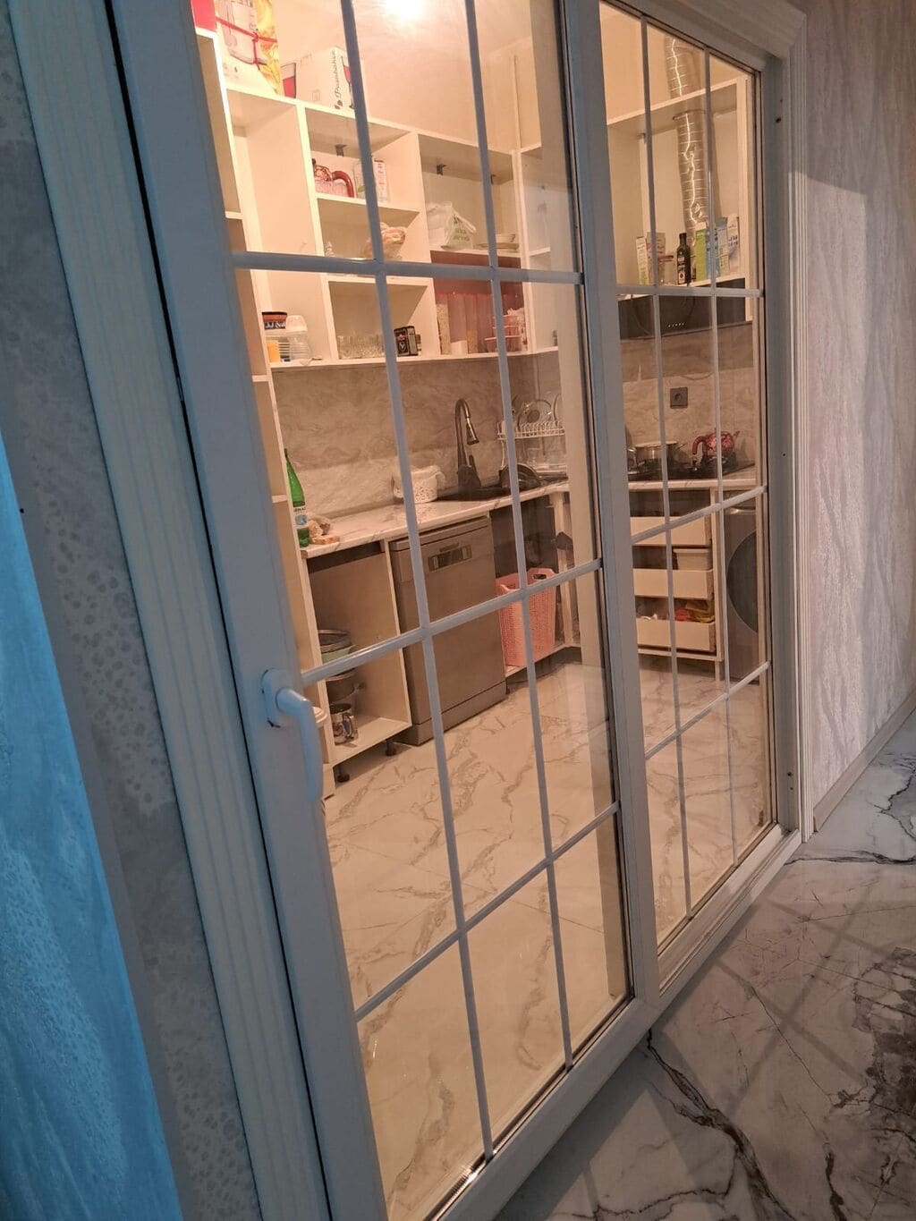 Zövqlə Təmir Olunmuş Modern 2 Otaqlı Mənzil Satılır! — kiçik şəkil 3
