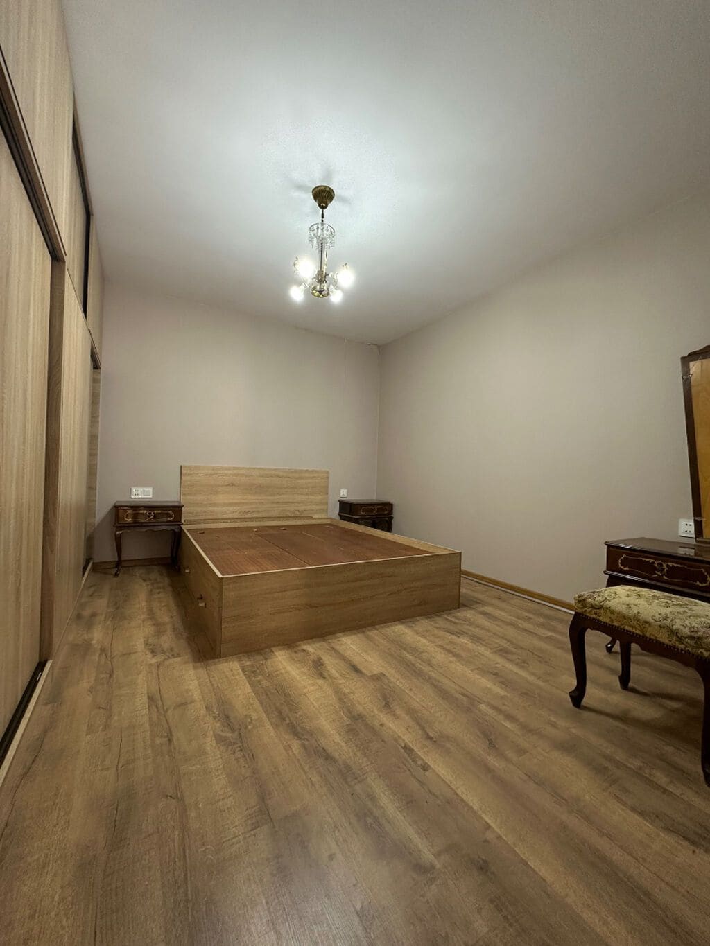 Yasamalda ASAN Xidmət yaxınlığında Çıxarışlı (Kupçalı), təmirli 1.1 sotda həyət evi satılır — kiçik şəkil 11