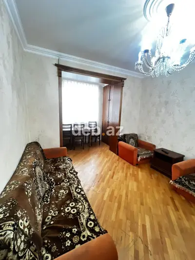 Şəhərin pristij yerində Prospekt Parlament 20 nömrəli məktəbin yanı — kiçik şəkil 6