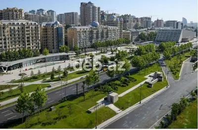 SATILIR – Qış parkının yaxınlığında 250 m², 7 otaqlı geniş mənzil — kiçik şəkil 1