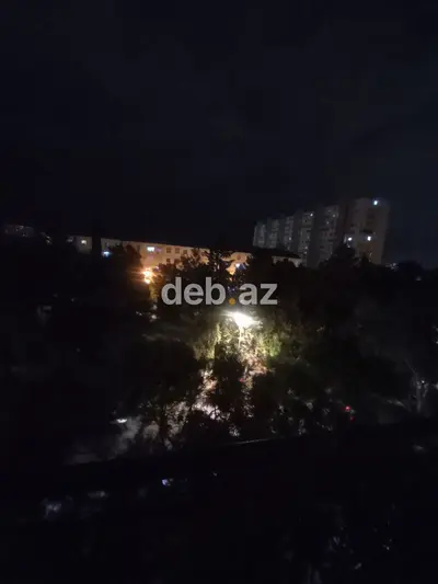 Olunur. Yerləşmə yeri idealdır. Yol kənarı binadır. Mənzil orta blokda — kiçik şəkil 5