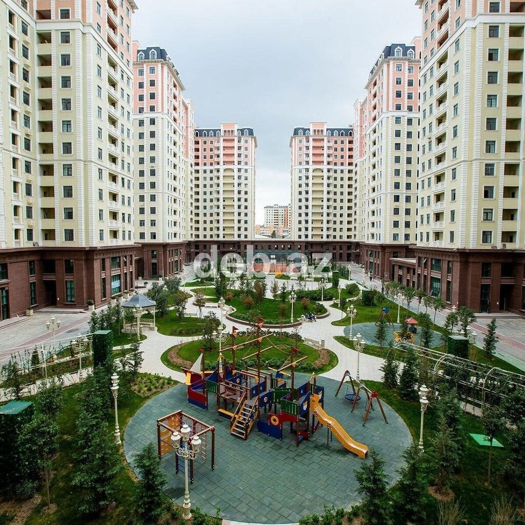 Yasamal, 3 otaqlı, Yeni tikili, m. Elmlər Akademiyası, 141 kv. m — Yasamal, Bakı