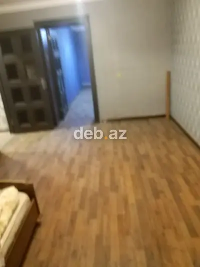 Azadlıq prospekti metrosu və 99 saylı məktəbin yanında mənzil satılır — kiçik şəkil 1