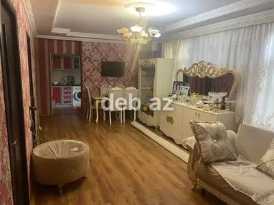 Əhmədlidə Abad Həyətdə Lentinqrad Layihəli Tam Mebelli 4 Otaqlı Mənzil Satılır (Quru Padvallı) — kiçik şəkil 1