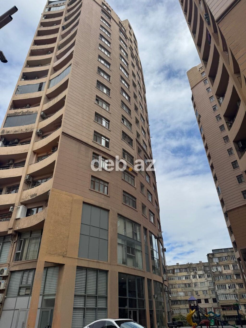 3 otaqlı, Yeni tikili, 136 kv. m — şəkil 1