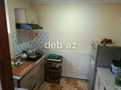Həyət evi – geniş həyət qapısı və hasarla çevrili sahə. köhnə Suraxanı — kiçik şəkil 3