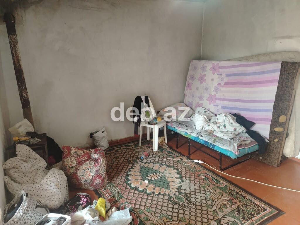 Maştağada Kanal Marketin Yaxınlığında! Yola 50 Metr Məsafədə, Kürsülü 1 Otaqlı (30 m²) Həyət Evi Satılır — Kommunikasiyalı, Bələdiyyə Sənədli! — şəkil 1