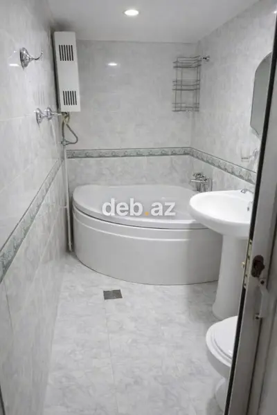 SATILIR – Qış parkının yaxınlığında 250 m², 7 otaqlı geniş mənzil — kiçik şəkil 9
