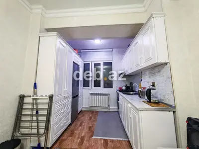 2 otağa düzəlmiş studio tipli mənzildir. Bir ildir təmir olunub — kiçik şəkil 1