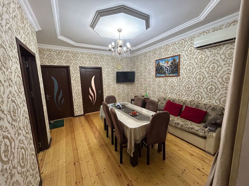 Zabrat 1-də 1 sotda təmirli, kürsülü 3 otaqlı həyət evi satılır – Mərkəzi yol və QAYI yaxınlığı — Sabunçu, Bakı