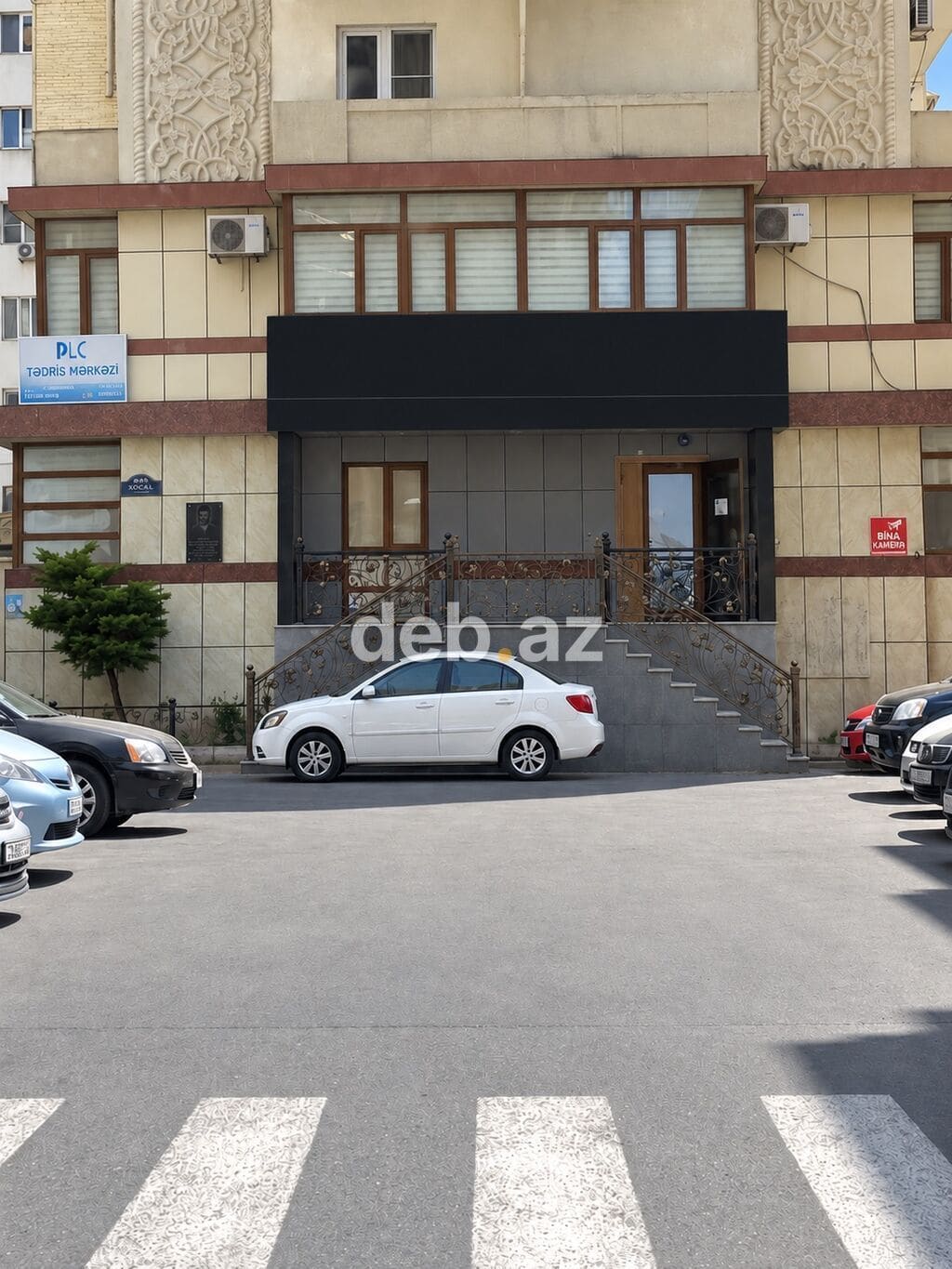 Xətai metrosu yaxınlığında, Xocalı prospektində 80 m² obyekt icarəyə — şəkil 1