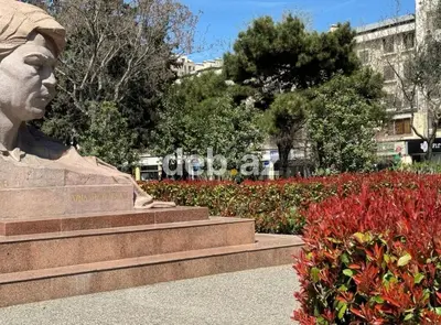 Bakı, 7-ci mikrorayon, 3 otaqlı, Köhnə tikili, m. Gənclik, 70 kv. m — kiçik şəkil 1