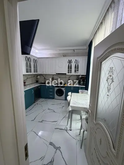 Ağ Şəhərdə müasir üslubda 2 mərtəbəli, şüşəbəndli və lüks mərmər döşəməli fərdi həyət evi satılır — Tam asfalt küçə, geniş holl v elit məhəllə! — kiçik şəkil 15