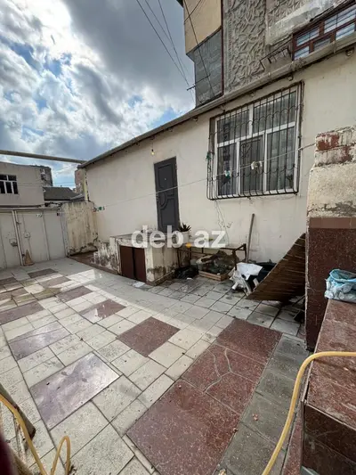 Yeni Yasamalda Dadaş Bünyədzadə küçəsində! 105 kv.m 3 otaqlı mənzil + 45 kv.m şəxsi həyət və quru zirzəmi satılır — Yol kənarı! — kiçik şəkil 7