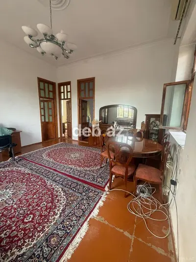 SATILIR – 20 Yanvar metrosuna yaxın 2 mərtəbəli həyət evi — kiçik şəkil 9