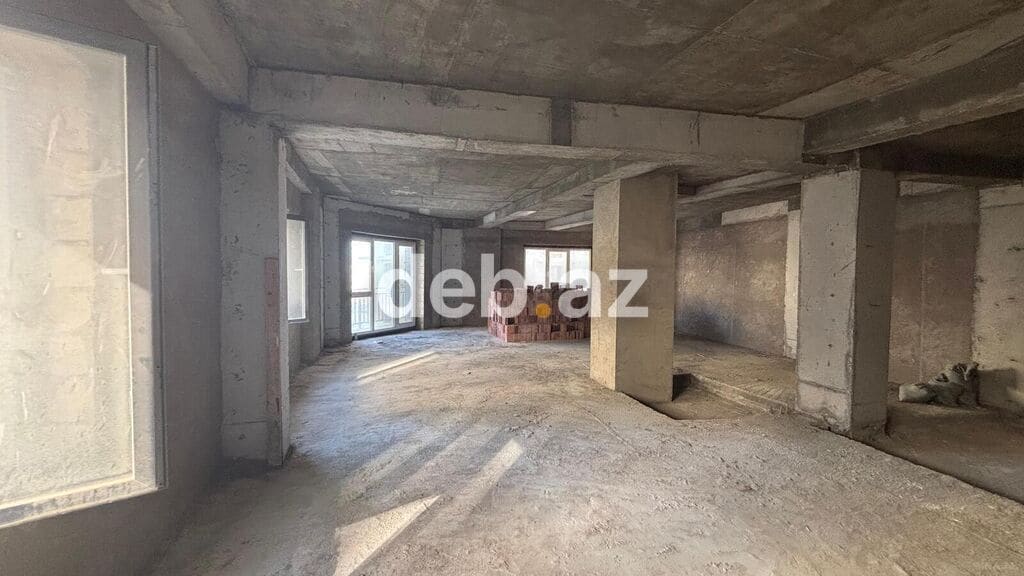 Ağ şəhər, 3 otaqlı, Yeni tikili, 147 kv. m — şəkil 1