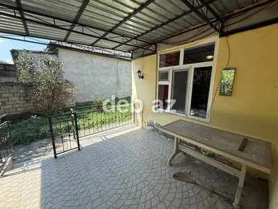 Həyət evi geniş örtülü eyvanı və səliqəli planlanması ilə təqdim — kiçik şəkil 2