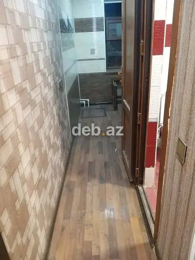 Azadlıq prospekti metrosu və 99 saylı məktəbin yanında mənzil satılır — kiçik şəkil 13